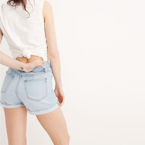 Madewell High-Rise Denim Shorts in Posey Wash - Picture 3 of 12
